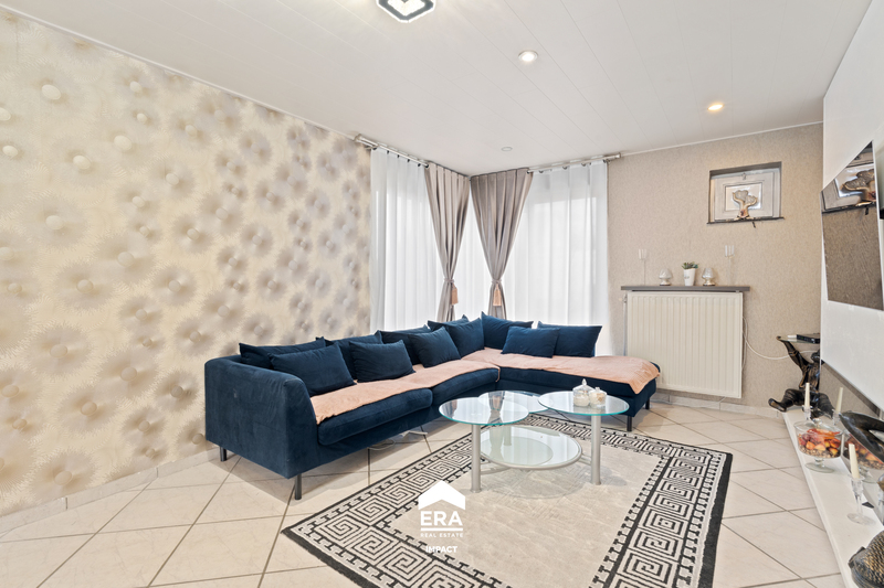 HALFOPEN WONING GELEGEN IN EEN GEZINSVRIENDELIJKE WIJK - foto 4