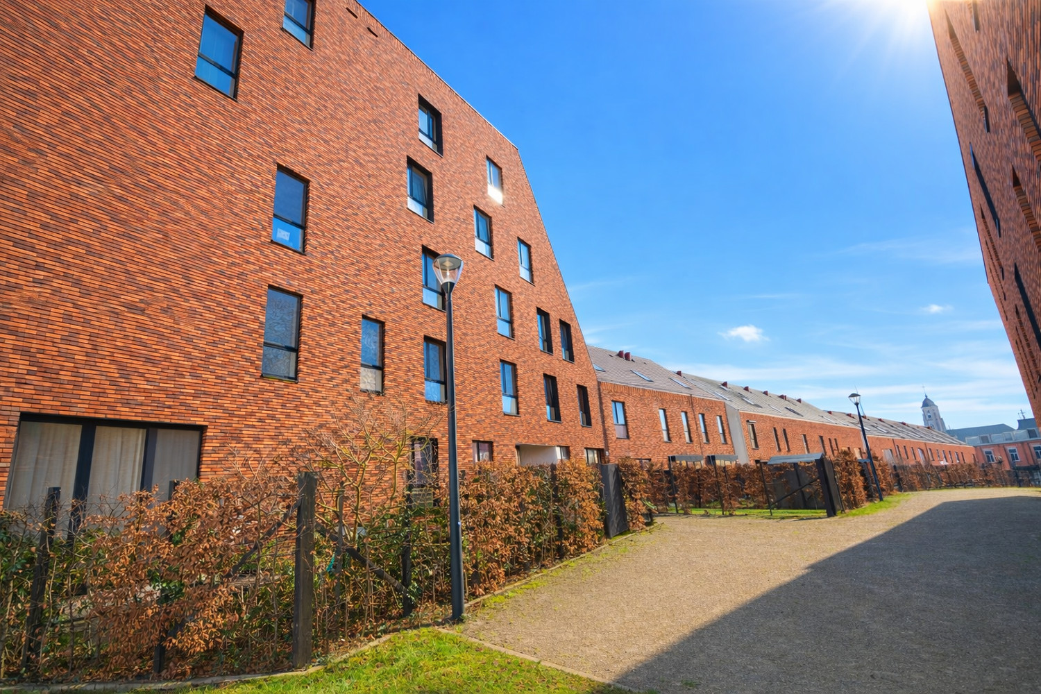 RECENT APPARTEMENT MET 2 SLK, TERRAS EN PARKING! - foto 2