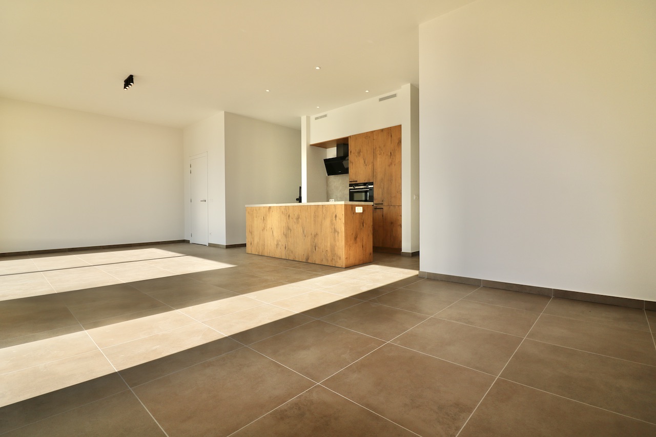 Nieuwbouw gelijkvloers appartement met 2 slp, tuin, terras en autostaanplaats in Edward Poppe Woonpark voor 910 EUR/mnd - foto 4