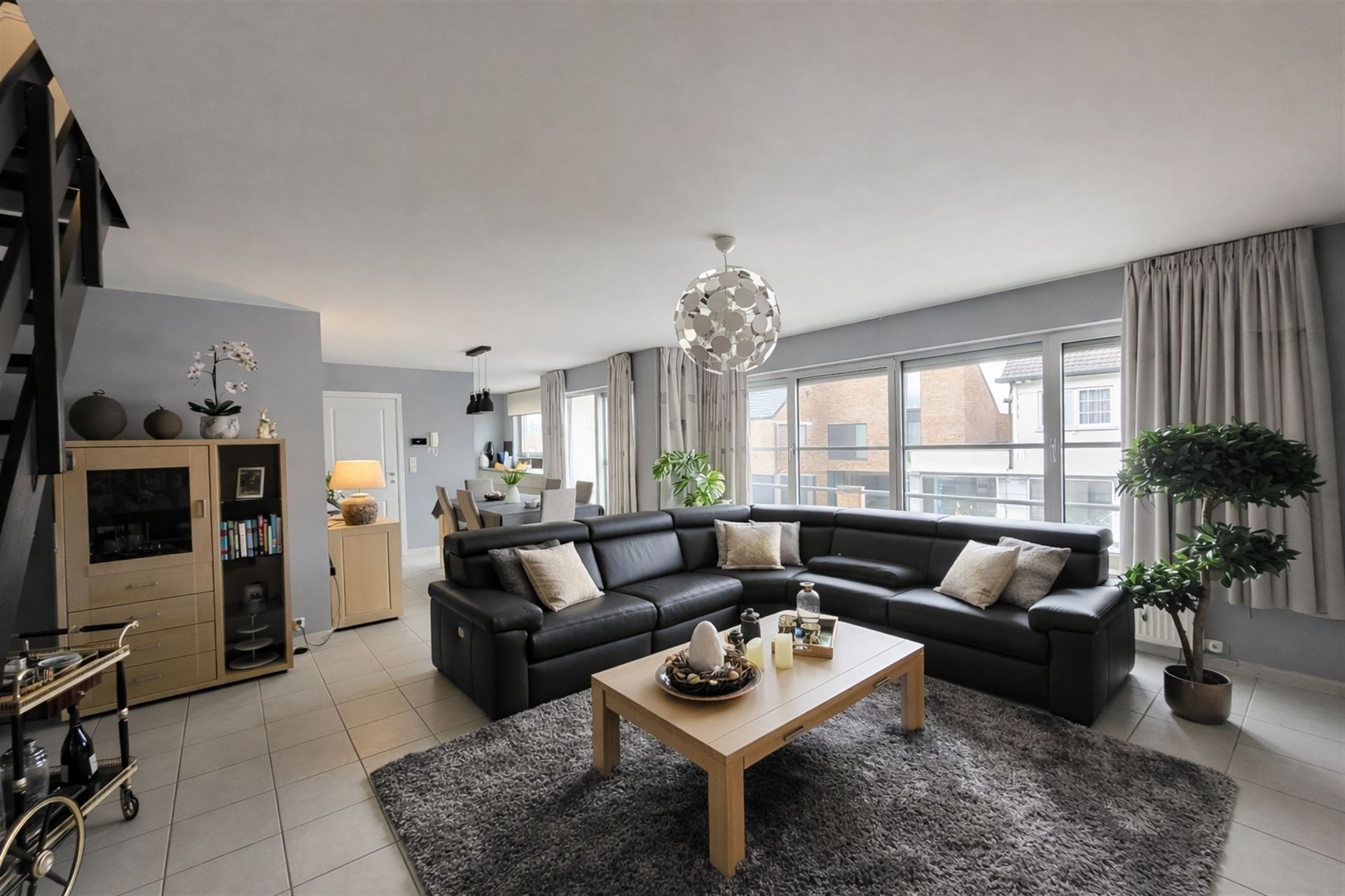Instapklaar duplex appartement met terras en ondergrondse garage op steenworp van Hasselt centrum - foto 3