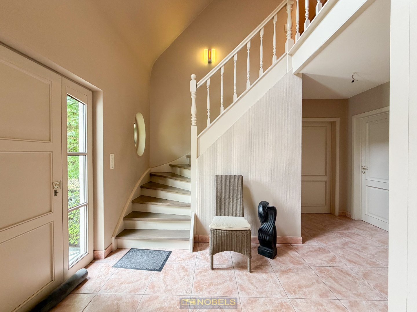 Te koop, Instapklare en energiezuinige villa met dubbele garage te Merelbeke! - photo 4