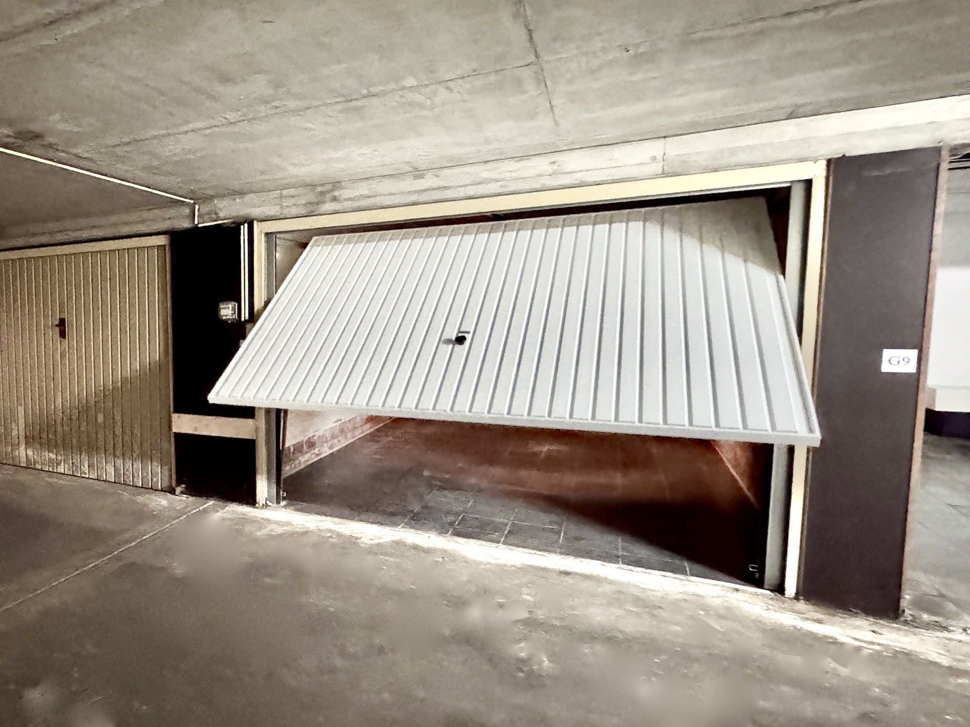 Ruime garage in centrum Eeklo voor 39.000 EUR - foto 2