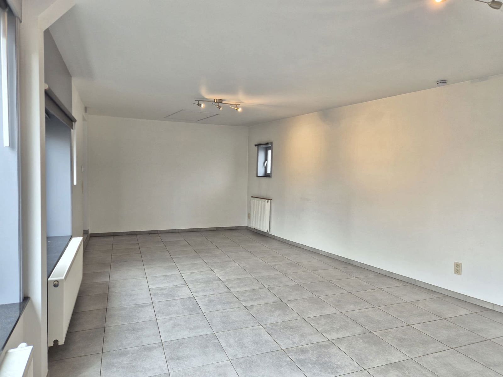 Woning met 5 slaapkamers, terras en 2 parkeerplaatsen - IMPE - foto 5