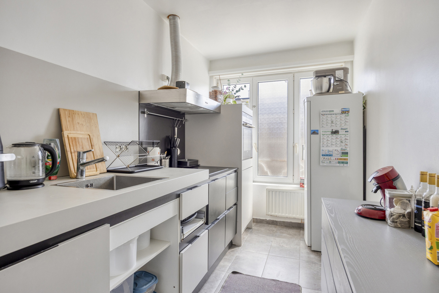 Instapklaar 2-slaapkamerappartement met garage - foto 5
