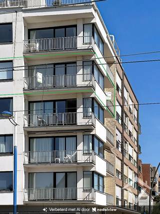 Dit volledig vernieuwde appartement op de vierde verdieping combineert hedendaags comfort met een prachtig uitzicht en een uitstekende ligging.<br /><br />De lichtrijke leefruimte vormt het hart van het appartement en biedt dankzij de grote raampartijen een aangename open sfeer. Vanuit de leefruimte geniet u van een prachtig zicht op de zee, terwijl het tweede terras uitkijkt over het binnenland. Zo kunt u op elk moment van de dag genieten van een mooi panorama.<br /><br />De praktische keuken sluit mooi aan bij de leefruimte en biedt alles wat nodig is voor comfortabel dagelijks wonen. Verder beschikt het appartement over twee slaapkamers, een ruime berging, wasruimte, een moderne badkamer met inloopdouche en een apart toilet.<br /><br />Een absolute meerwaarde is de autostaanplaats aan het gebouw, waardoor parkeren bijzonder praktisch is.<br /><br />Troeven:<br />Volledig vernieuwd en instapklaar<br />Gelegen op de 4de verdieping<br />98 m² bewoonbare oppervlakte<br />Zeer centrale, maar rustige ligging in Koksijde<br />2 slaapkamers<br />Lichtrijke leefruimte<br />Praktische keuken<br />Badkamer met inloopdouche<br />Apart toilet<br />Ruime berging<br />2 terrassen<br />Prachtig zeezicht én zicht over het binnenland<br />Autostaanplaats aan het gebouw<br />EPC-label B<br />Syndickosten: €70/maand<br />Direct beschikbaar<br /><br />Een bijzonder aantrekkelijke woonopportuniteit voor wie op zoek is naar comfort, rust, een centrale ligging en een prachtig uitzicht aan de Belgische kust.