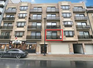 Goed onderhouden 2-slaapkamerappartement met terras te huur, centraal gelegen op de eerste verdieping van de residentie Borsalino, Parijsstraat 14...