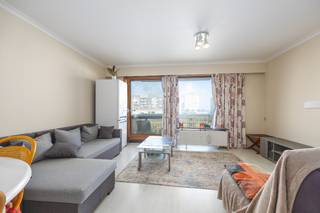 Ontdek deze ruime en praktisch ingedeelde studio, gelegen in Residentie Nordic. Dankzij de afzonderlijke slaaphoek geniet u van extra comfort en een duidelijke scheiding tussen woon- en slaapgedeelte.<br /><br />Troeven:<br />- Ruime en lichtrijke studio<br />- Aparte slaaphoek<br />- Zijdelings zeezicht<br />- Badkamer met douche<br />- Afzonderlijk toilet<br />- Momenteel actief verhuurd<br />- Ruim terr<br />- Ruime kelderberging <br /><br />Interessant als investering of eigen verblijf