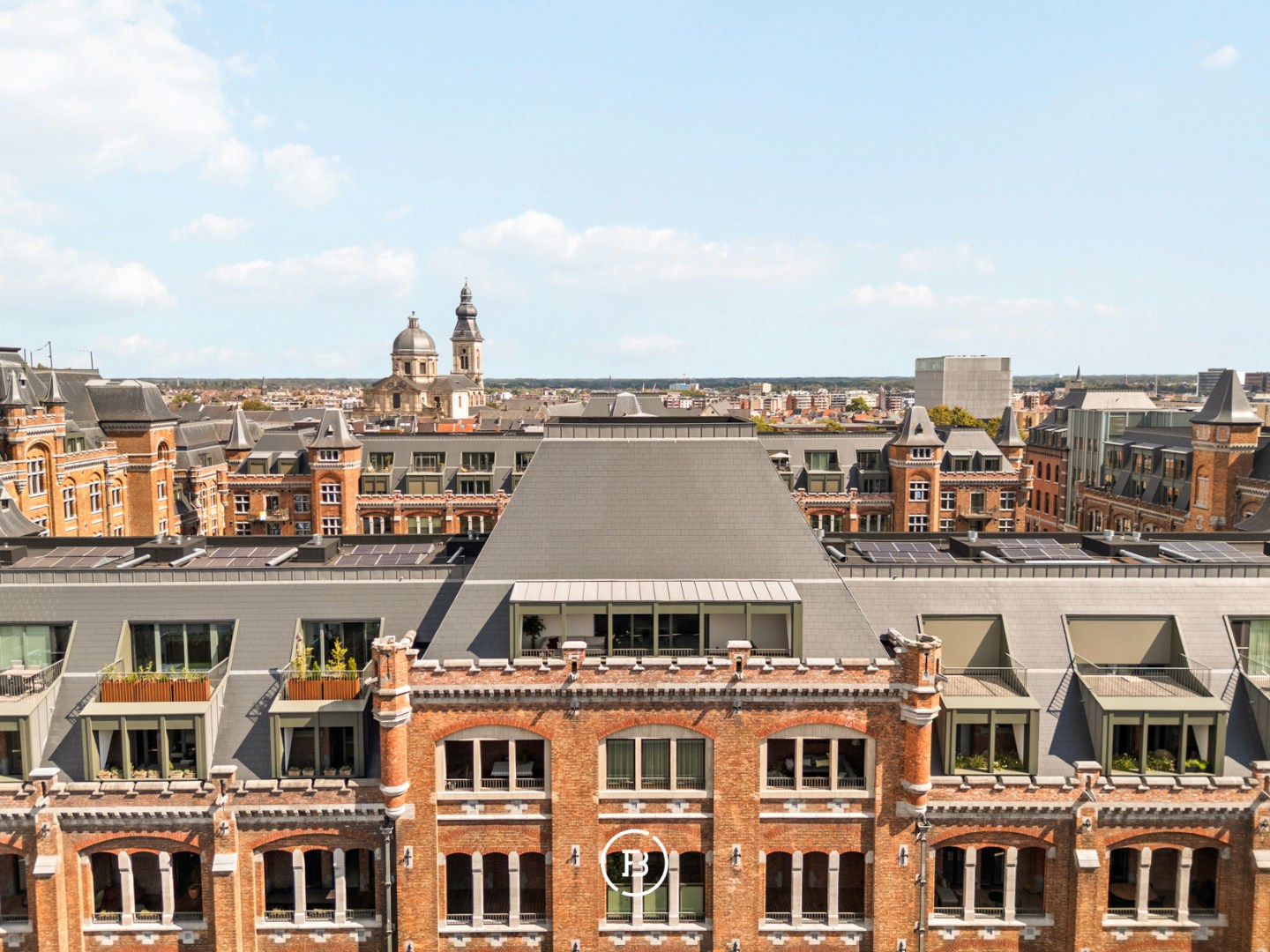Luxurious penthouse in the former Leopold Barracks - photo 4