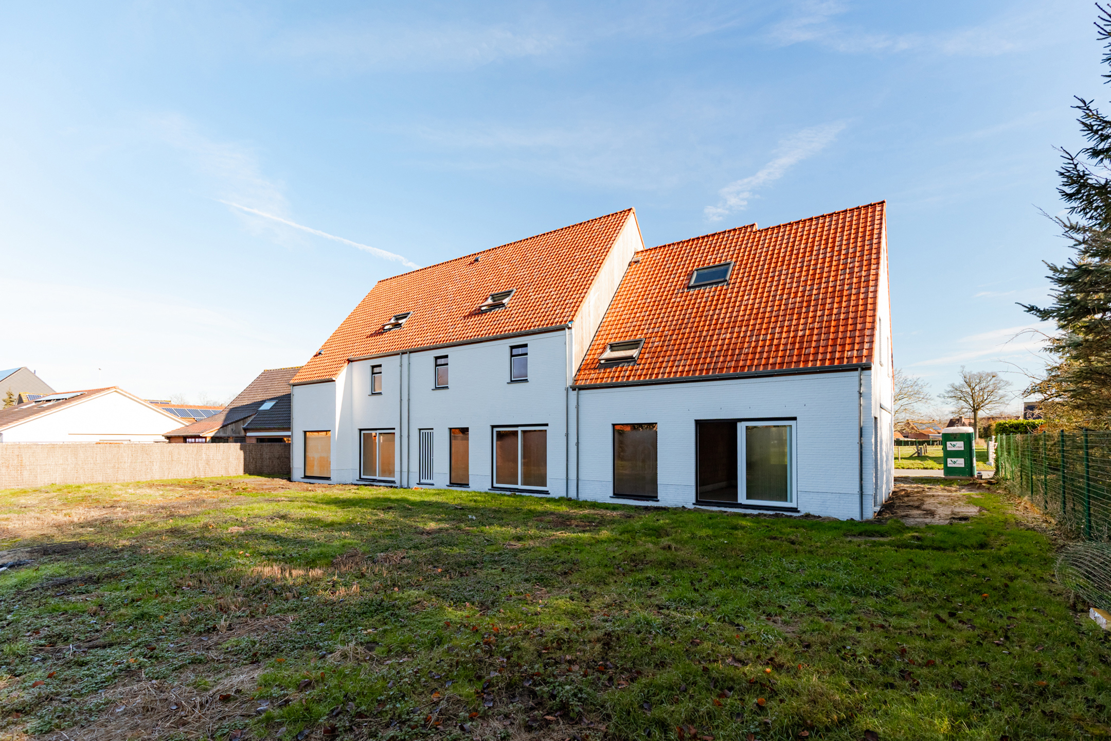 Landelijke nieuwbouwwoning in een doodlopende straat! - foto 1