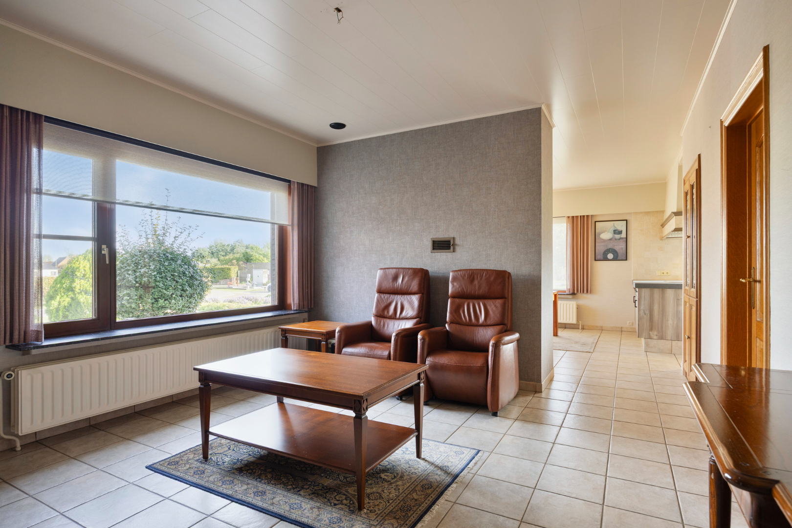 Goed onderhouden woning met mogelijkheid tot zorgwoning, detailhandel, praktijk,... ! - foto 3