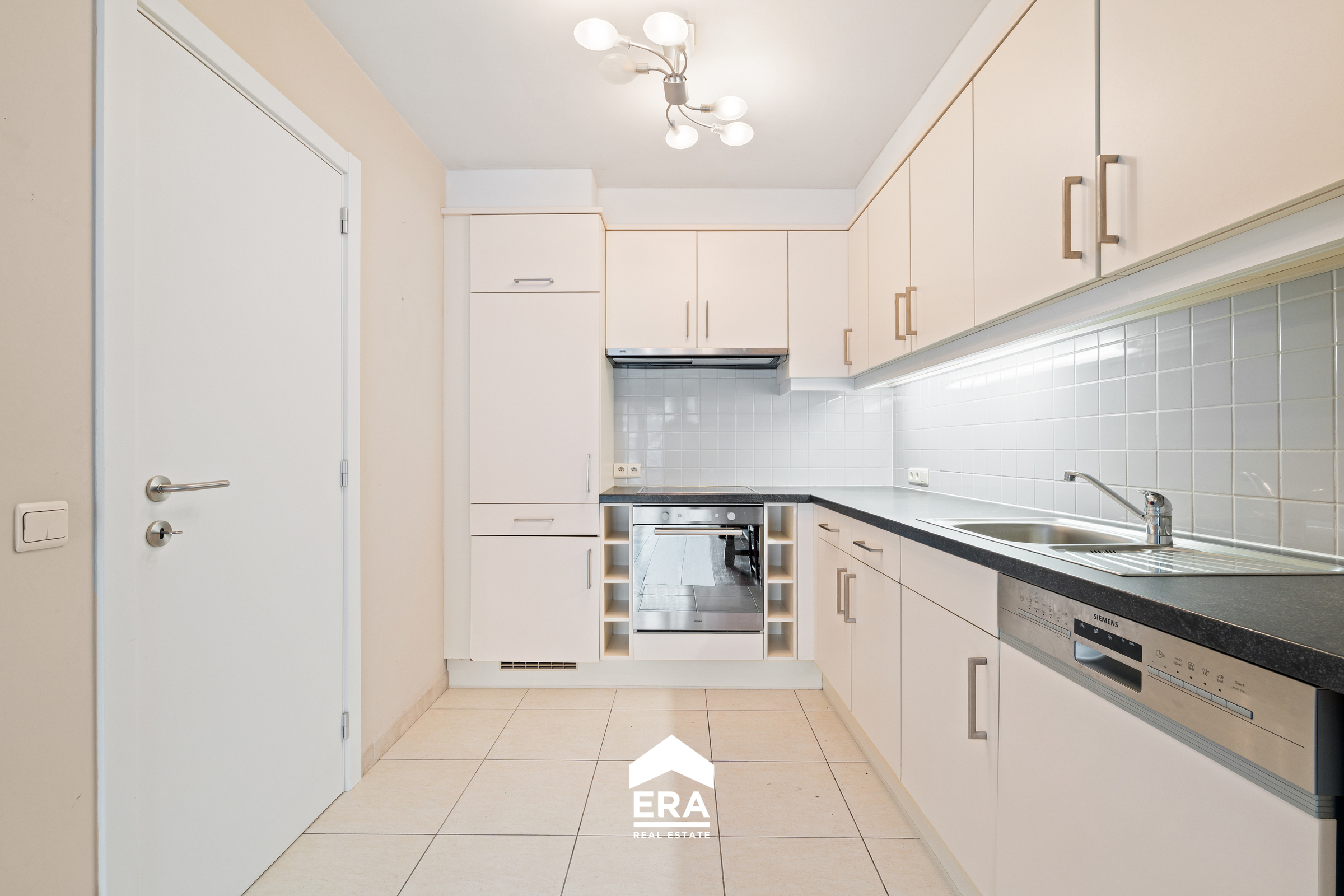 Instapklaar appartement met staanplaats te Eeklo! - foto 4