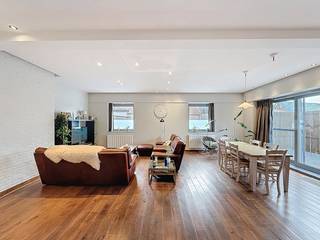 Deze ruime woning is gelegen in het centrum van Beselare en combineert een uitstekende ligging met rust en comfort. Dankzij de centrale...