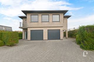 Investeringspand bestaand uit 2 ruime instapklare appartementen Het gebouw is gelegen in een rustige zijstraat van de Bosstraat en de Nederbosstraat...