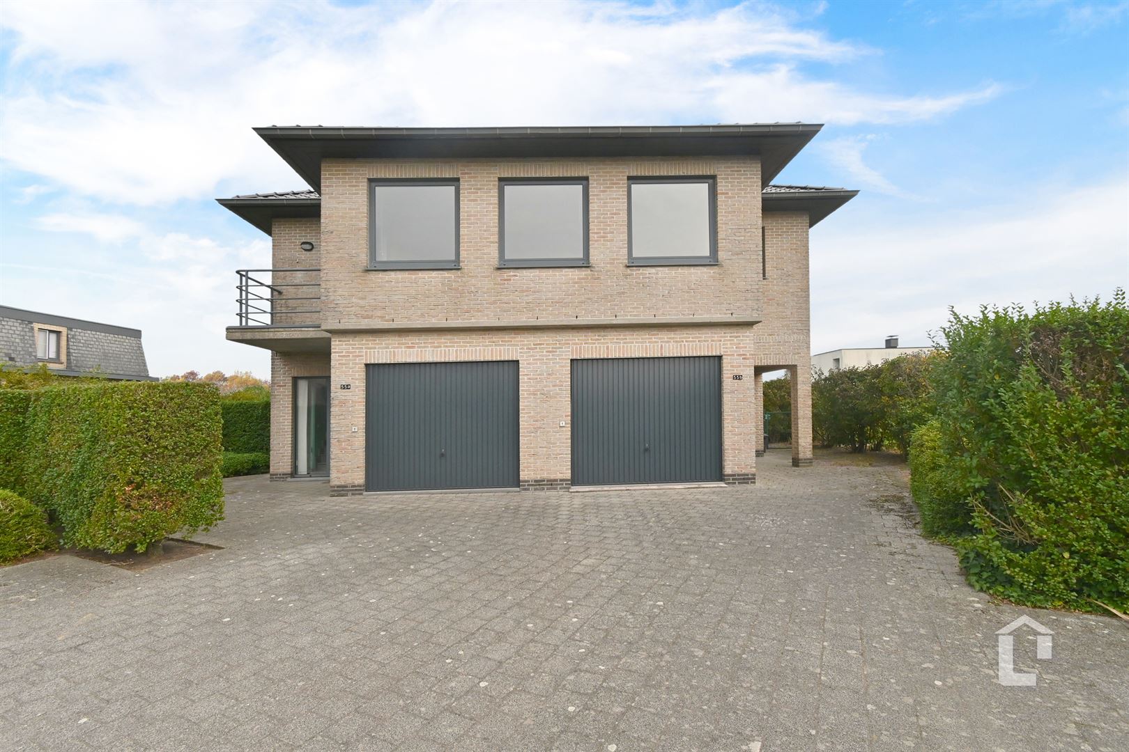 Investeringspand bestaand uit 2 ruime instapklare appartementen - foto 1