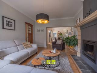 <strong>KARAKTERVOLLE, VRIJSTAANDE WONING MET 4 SLAAPKAMERS OP EEN PERCEEL VAN 8A97CA TE STOKKEM.</strong><br /><br /><strong>TROEVEN</strong><br />- Karaktervolle inrichting, hoge plafonds.<br />- Diverse vernieuwingen reeds uitgevoerd.<br />- 4 Slaapkamers, eventueel extra mogelijk in zolderruimte.<br />- Achterliggende schuur.<br /><br /><strong>KELDERVERDIEPING (bereikbaar via buitentrap)</strong><br />- Kelderruimte (9,30m x 2,60m = 24,18 m²): betonvloer.<br />- Kelderruimte (3,00m x 4,90m = 14,70 m²): betonvloer.<br /><br /><strong>GELIJKVLOERS</strong><br />- Inkomhal (1,85m x 3,60m = 6,66 m²): houten trap naar eerste verdieping, tegelvloer.<br />- Zitplaats (4,80m x 3,80m = 18,24 m²): open haard, parketvloer.<br />- Eetplaats (3,00m x 6,00m = 18,00 m²): parketvloer.<br />- Leeshoek (2,80m x 4,20m = 11,76 m²): toegang tot terras, parketvloer.<br />- Keuken (3,70m x 3,80m = 14,06 m²): onder- en bovenkasten, vaatwasser, spoelbak, oven, keramische kookplaat, dampkap, parket- en tegelvloer.<br />- Wasplaats (3,70m x 3,25m = 12,03 m²): aansluiting wasmachine en droogkast, apart toilet (hangtoilet), tegelvloer.<br />- Badkamer (2,15m x 3,30m = 7,10 m²): badkamermeubel (lavabo, onder-, boven- en kolomkast), inloopdouche, wandbetegeling, tegelvloer.<br />- Toilet (0,80m x 1,60m = 1,28 m²): zittoilet, lavabo, tegelvloer/novilon.<br /><br /><strong>VERDIEPING +01 (houten tussenvloeren)</strong><br />- Overloop (3,45m x 2,70m = 9,32 m²): vaste trap naar zolderverdieping, houten vloer.<br />- Slaapkamer 1 (3,20m x 2,80m = 8,96 m²): novilon.<br />- Slaapkamer 2 (3,00m x 4,20m = 12,60 m²): tapijt.<br />- Slaapkamer 3 (3,10m x 5,00m = 15,50 m²): houten vloer.<br />- Slaapkamer 4 (2,60m x 2,75m = 7,15 m²): laminaatvloer.<br /><br /><strong>VERDIEPING +02</strong><br />- Zolderruimte (6,00m x 6,10m + 3,30 = 39,90 m²): volledig in te richten, houten vloer.<br /><br /><strong>EXTERIEUR</strong><br />- Garage (6,00m x 2,90m = 17,40 m²): automatische sectionale poort, luik naar zolderruimte, nieuw dak 2012, betonvloer.<br />- Hangaar/schuur (5,90m x 8,00m = 47,20 m²): schuifpoort, CV-ruimte (stookolie, boiler), betonvloer.<br />- Buitenberging (3,65m x 5,90m = 21,54 m²): betonvloer.<br />- Terras (5,50m x 9,00m = 49,50 m²): klinkers.<br />- Oprit in kiezelstenen.<br />- Metalen toegangspoort.<br /><br /><strong>VERNIEUWINGEN</strong><br />- 2012: ramen, dak woning & garage.<br />- 2015: plafonds, vloeren, bepleistering.<br />- 2019: badkamer.<br />- 2024: spouwmuurisolatie.<br /><br />Bekijkt u deze advertentie via een aanverwante vastgoedsite, surf dan zeker naar onze website www.N78vastgoed.be voor een uitgebreide beschrijving en foto's. Meer info: +32 (0)89 86 18 88 of info@N78vastgoed.be.