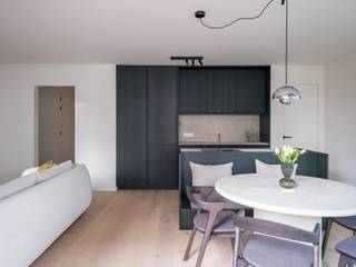 <p>Kaai 30 is een kwalitatief nieuwbouwproject met 1-, 2- en 3- kamer appartementen op een boogscheut van het historische centrum van Brugge.</p>
<p>De bewoonbare oppervlaktes van de 2 slaapkamer appartementen variëren tussen 85 m² en 102 m² met terrassen tot wel 16 m². Dit exclusieve nieuwbouwproject wordt afgewerkt met uitermate hoogwaardige materialen (zoals bv parketvloeren) inbegrepen in de prijs. Op de kelderverdieping bevinden zich privatieve autostaanplaatsen. Gemeenschappelijke fietsenberging is voorzien.</p>
<p>Prijzen <span>vanaf 365.000 euro excl kosten.</span></p>
Aankoop aan 6% BTW is mogelijk!<span> </span><br />Oplevering eind 2025 - Modelappartement onmiddellijk beschikbaar!<br />
<p>Meer info of een bezoek aan de werf? <br />info@nouvo.be - +32 493 59 49 11</p>