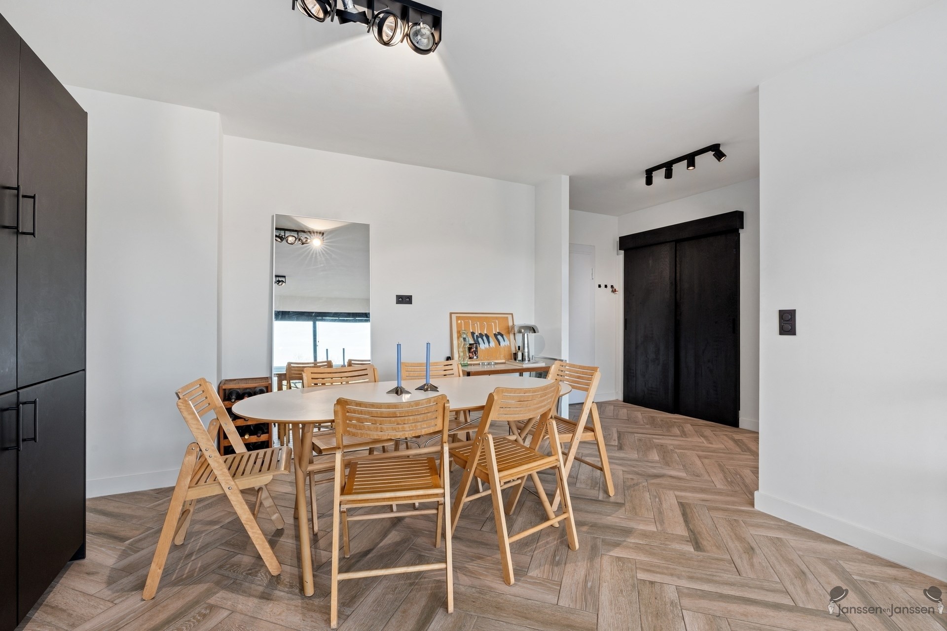 Gerenoveerd appartement met ruim terras - foto 5