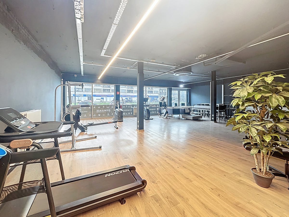 Handelsgelijkvloers van +- 559m² te Deurne - foto 5