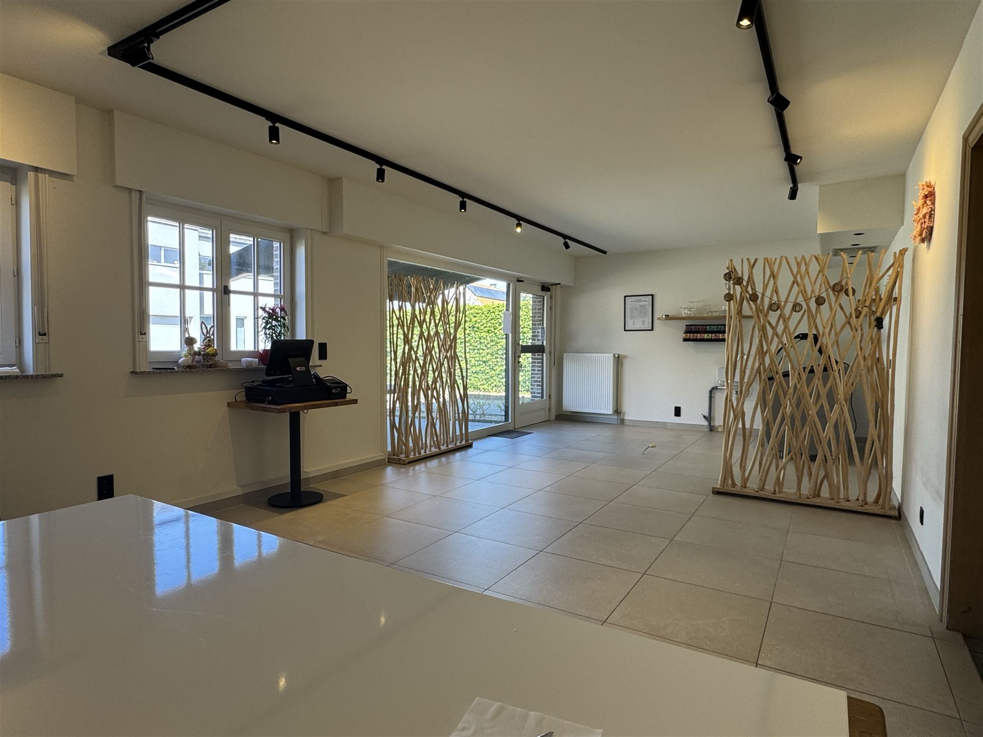 Veelzijdige woning met atelier en ruim magazijn.  - foto 5