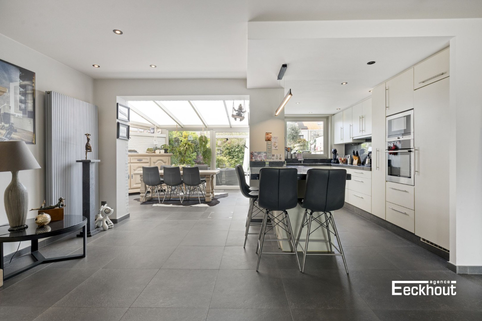 Instapklare woning met handelsruimte en met zonnige tuin! - foto 5