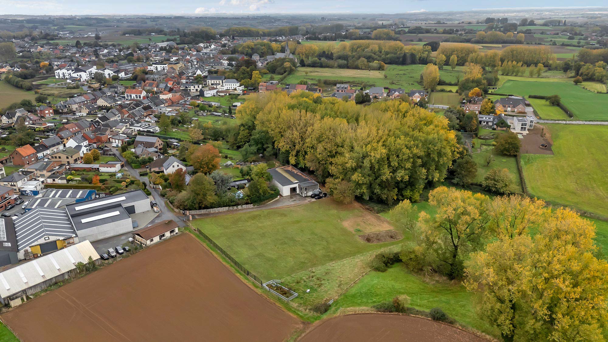 Loods (600m²)  met woonmogelijkheid op rustige locatie - foto 5