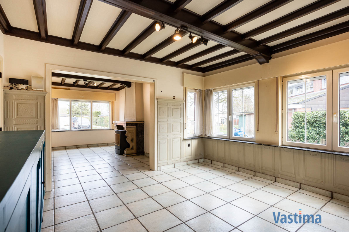 Te renoveren, halfopen woning met zuid gerichte tuin - photo 2