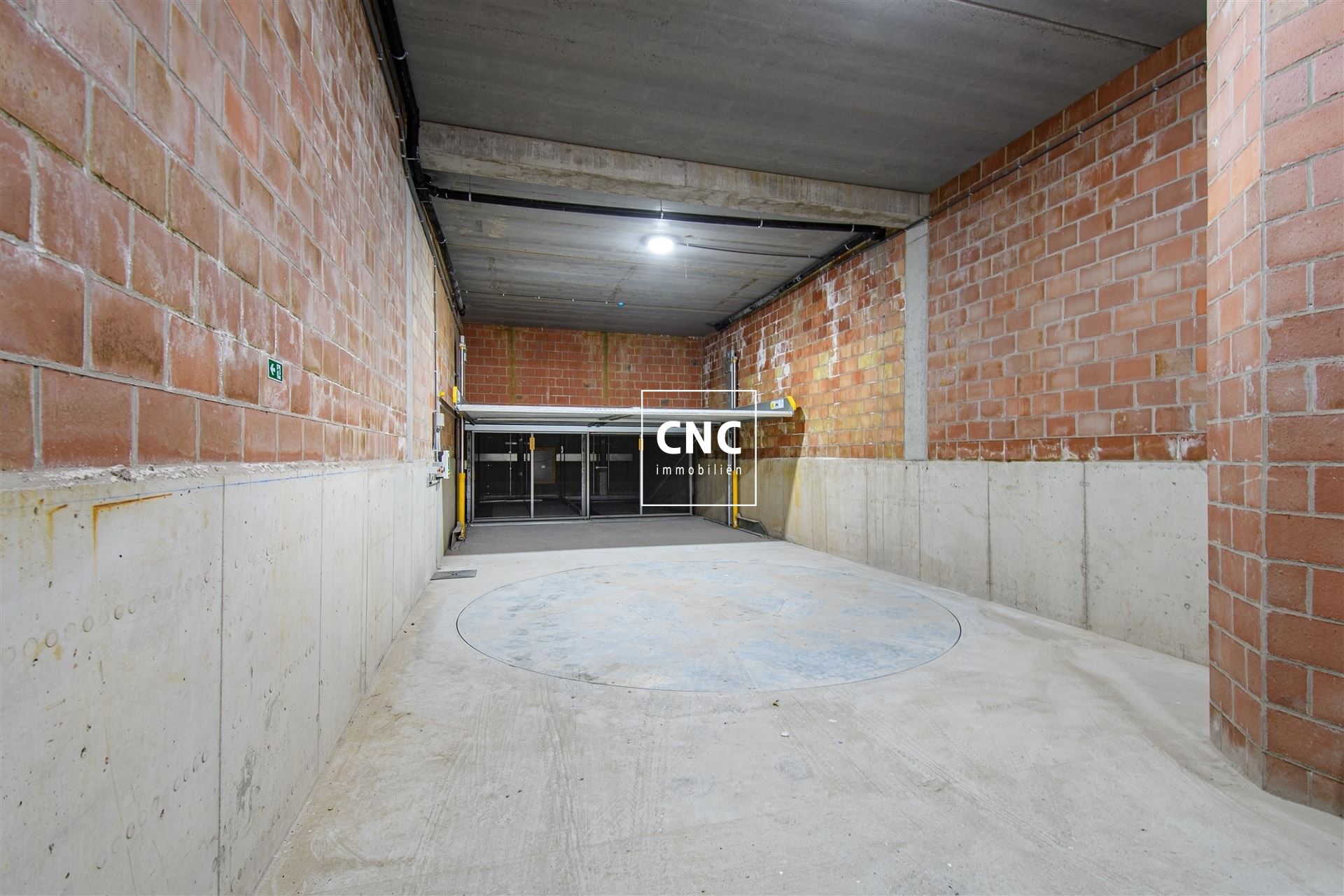 Emplacement de parking facilement accessible dans une résidence nouvellement construite au centre de Knokke ; dans la Duinviooltjesstraat - photo 2
