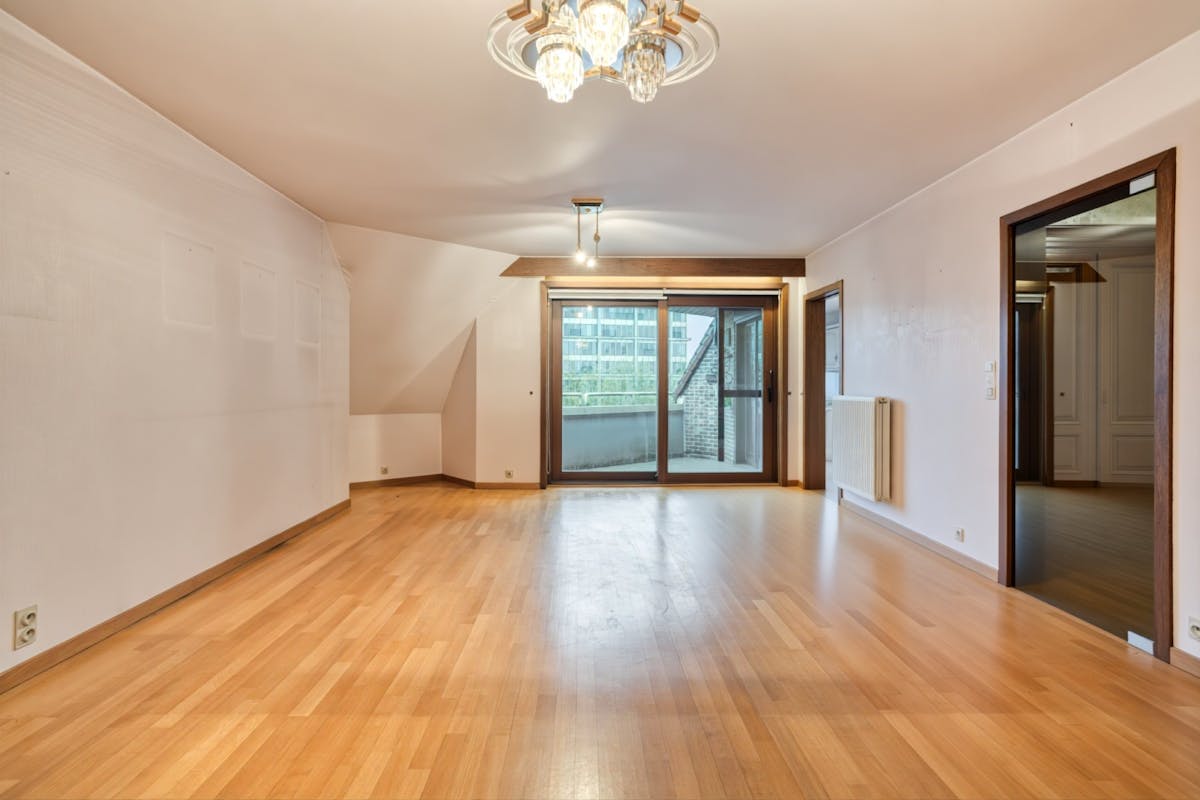 2-slaapkamer appartement te koop met zicht op de Houtmarkt in Kortrijk! - foto 3