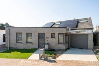 Gelegen in een rustige en aangename buurt van Assenede, op korte afstand van winkels, scholen en verbindingswegen, biedt deze woning tal...