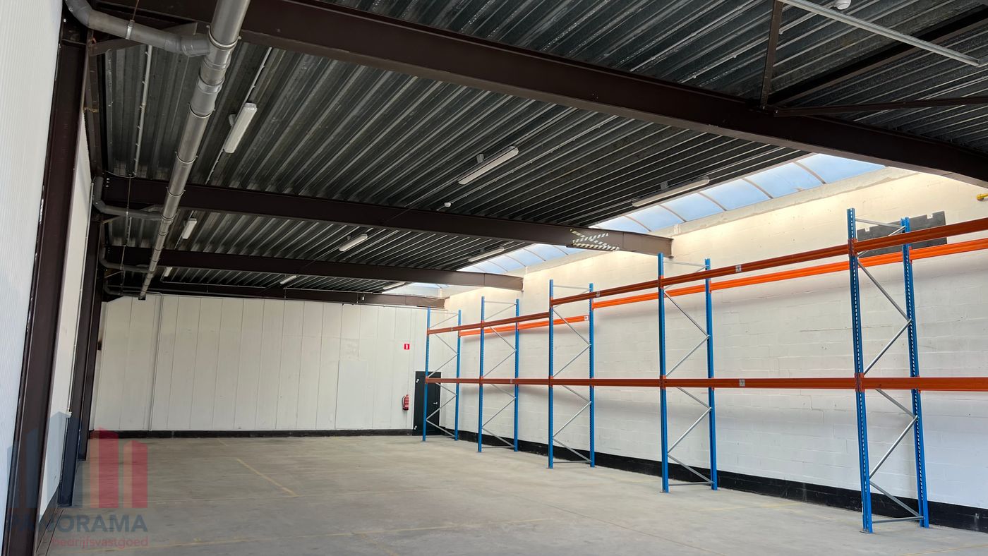 Strategisch gelegen KMO-unit van 240 m² nabij de E313 - foto 4
