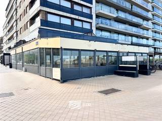 Op zoek naar een commercieel pand met unieke zichtbaarheid op een toplocatie? Dit hoekpand is uitstekend gelegen op de Zeedijk van Nieuwpoort-Bad...