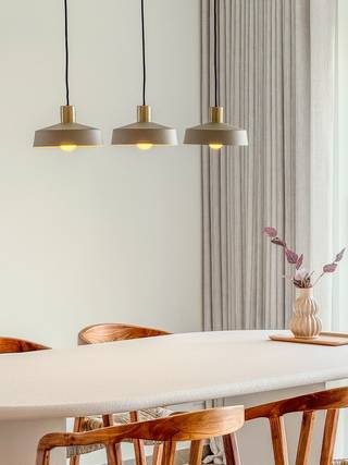 Deze 100% instapklare Danneels- kijkwoning is te koop. Deze ruime en lichtrijke halfopen bebouwing in moderne bouwstijl heeft met een bewoonbare...