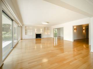 Ideaal gelegen in de wijk Prins van Oranje, verscholen in weelderig groen, biedt dit appartement een bruto vloeroppervlakte van circa 291 m²...
