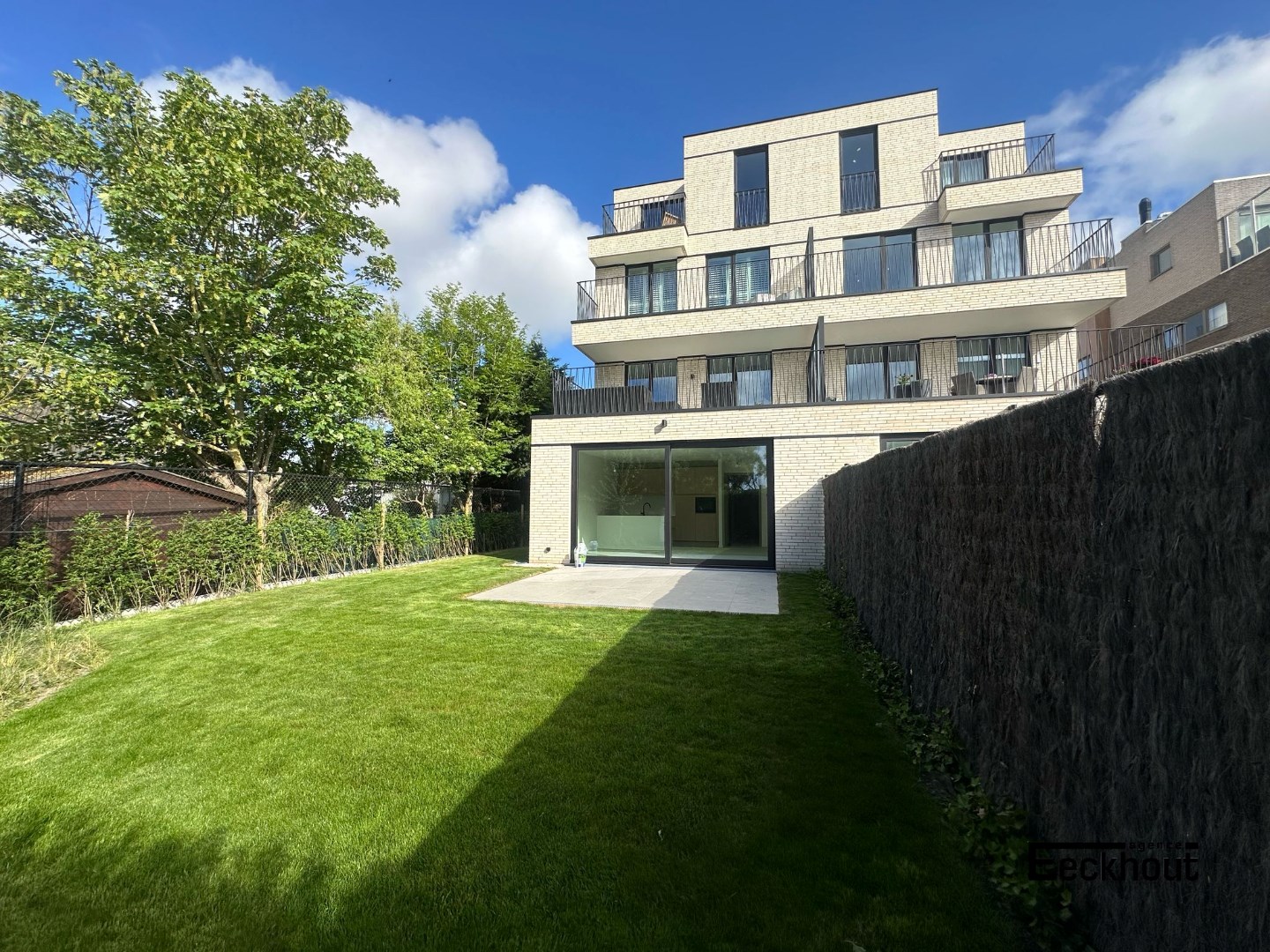 Nieuwbouw gelijkvloersappartement met zonnige tuin gelegen in "Residentie Dunique" te Bredene - duinen! - foto 1