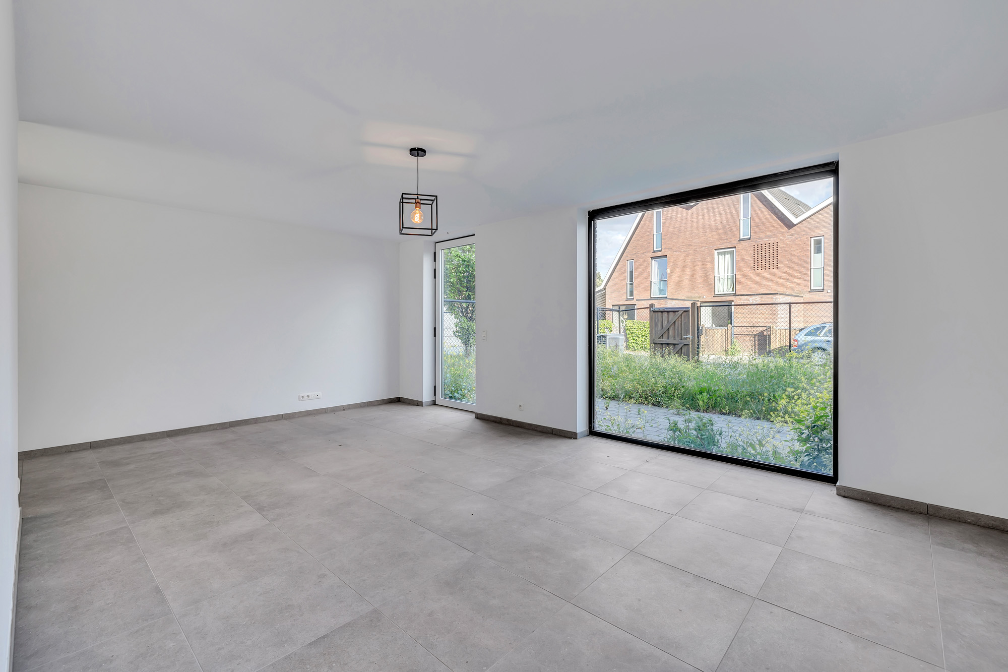 Volledig afgewerkte nieuwbouwwoning met 5 slaapkamers - foto 4