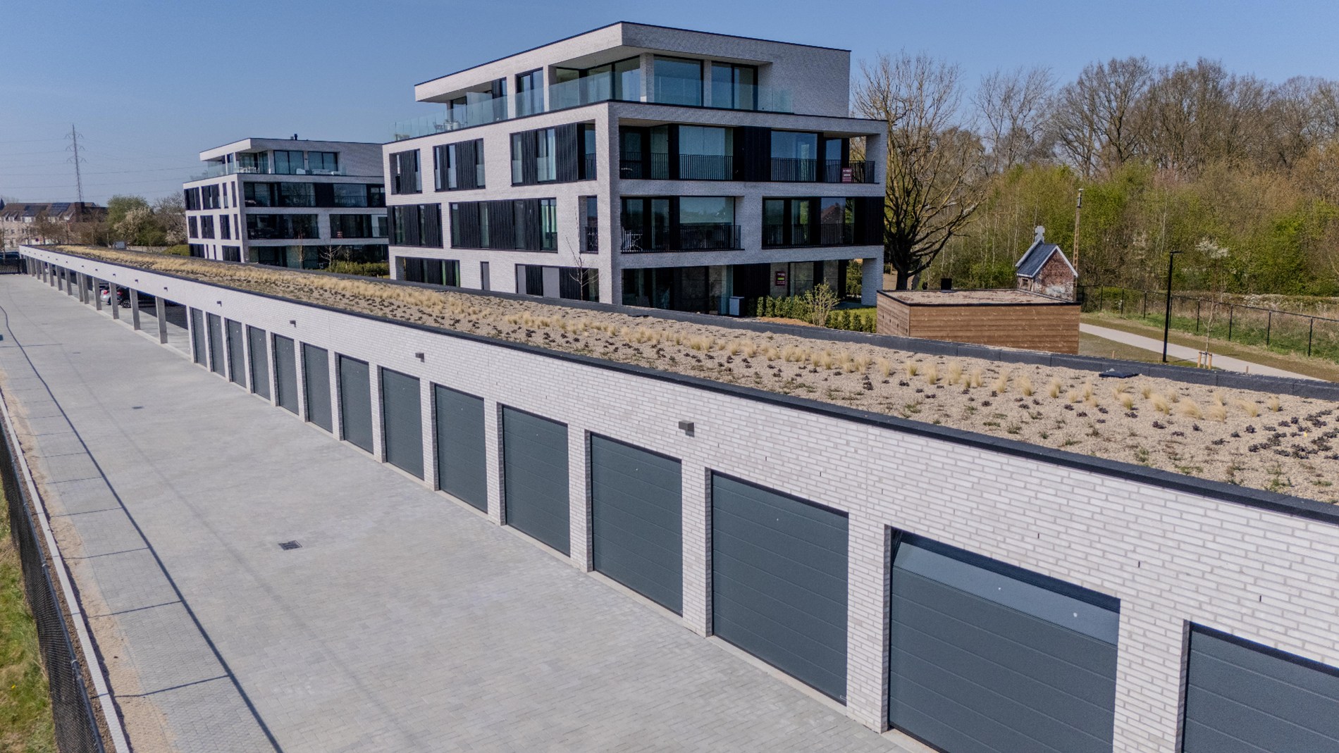 Garageboxen en carports te koop aan het station van Vichte! - foto 1