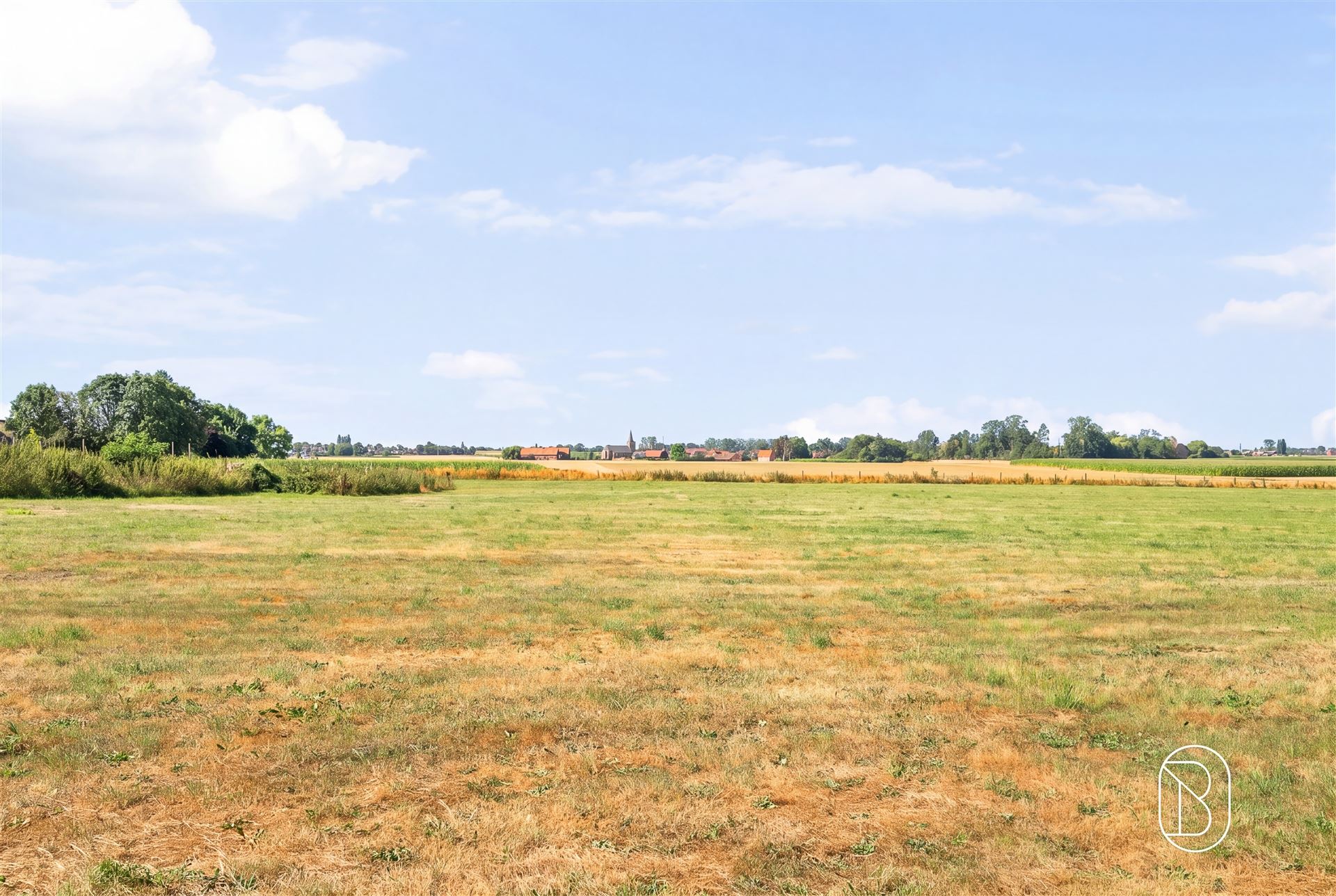 Dit bouwperceel, dat perfect gelegen is in het gezellige dorpje Blandain, biedt mogelijkheden voor een mooi bouwproject voor een eengezinswoning.