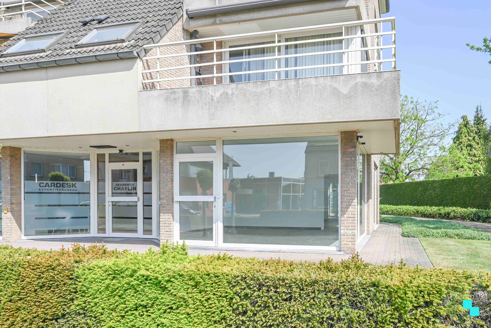 Handelsruimte op toplocatie in Oostrozebeke - foto 2