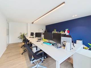 Ces espaces de bureaux sont situés dans un immeuble de bureaux lumineux et entièrement rénové le long de la N9 à Melle. Grâce à son emplacement...