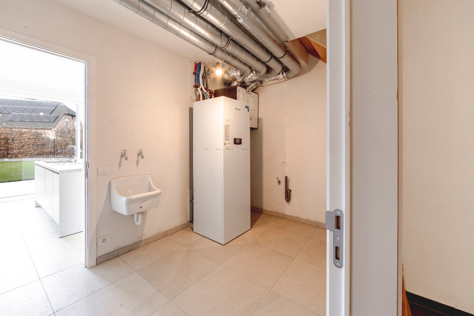 Moderne woning in rustige wijk nabij E403 en AZ Delta - foto 5