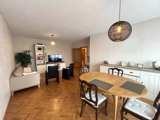 Are you looking for a new home in a prime location? This well-maintained building in Hasselt offers the perfect combination of peace and...