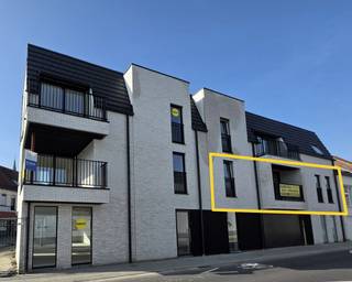 Ruim en lichtrijk nieuwbouwappartement met 2 slaapkamers in het centrum van Kuurne.Dit 2-slaapkamerappartement met hoogwaardige afwerking is gelegen...