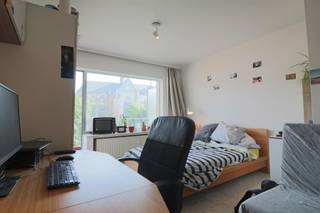 Deze mooie ruime studio in het hartje van Leuven, stelt Immodrome graag aan u voor.De studio, gelegen op de hoogste verdieping, aan de achtergevel,...