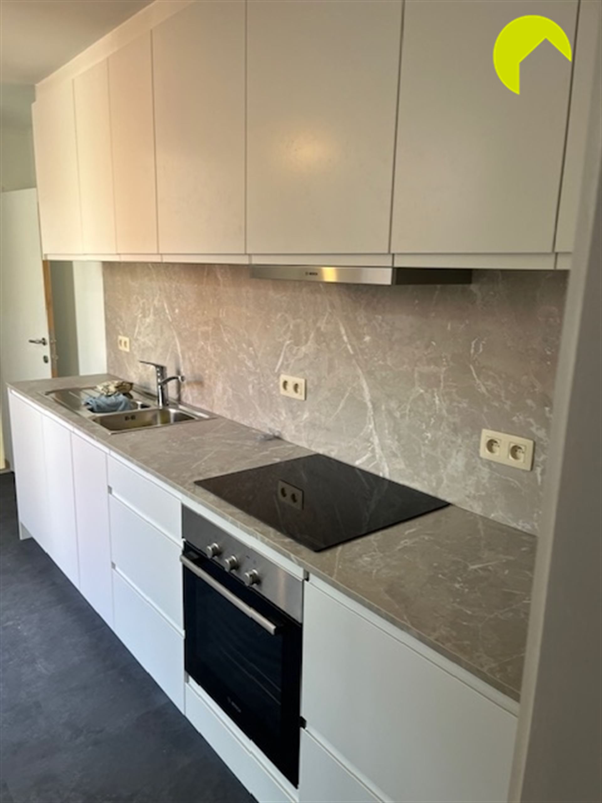 Woning met drie slaapkamers te huur - foto 3