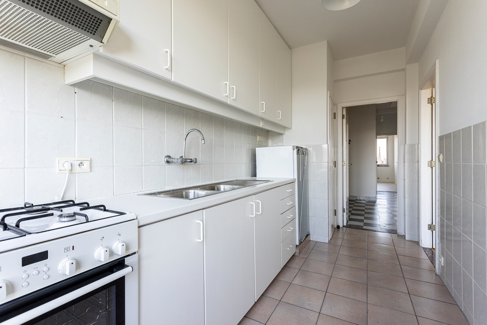 Te renoveren appartement met 2 slpk en terras! - foto 4