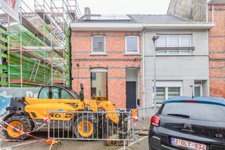 Deze gezellige en instapklare stadswoning is ideaal gelegen in het centrum van Sint-Niklaas, op wandelafstand van het station, winkels, scholen...