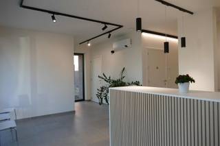  Ben je een zelfstandige in de paramedische sector, schoonheidsspecialiste of tandarts en op zoek naar een moderne, volledig uitgeruste werkplek?...