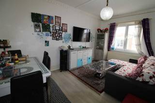 DEURNE: MEEUWENHOFLEI 14 COMFORTA WONING MET 2 À 3 SLAAPKAMERSBent u op zoek naar een typische Comforta woning die u volledig naar eigen smaak kan...