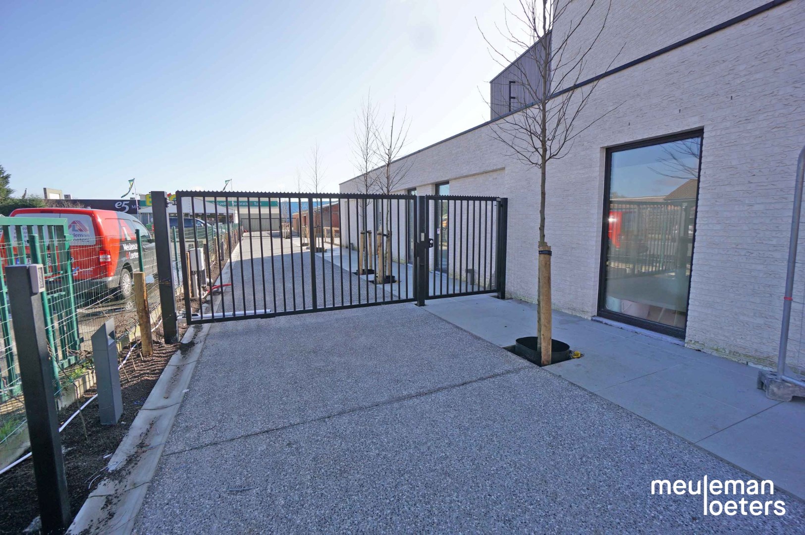 Garage for rent in Oostkamp - photo 3