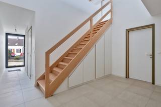 Architecturale parel met tuin en uniek vergezichtU kan deze woning kopen onder 6% BTW!Te Zottegem treffen we deze halfopen bebouwing aan die werd...